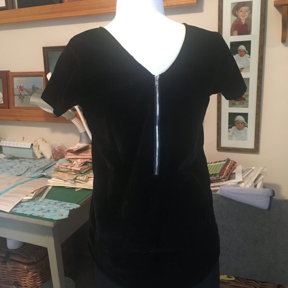 VELVET TOP - Picture 2 of 3